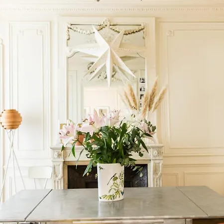 Splendid Close To The Monceau Park Apartamento París