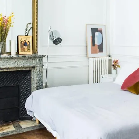 Splendid Close To The Monceau Park