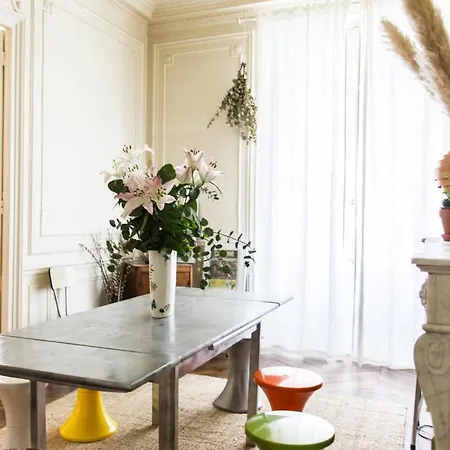 Splendid Close To The Monceau Park *