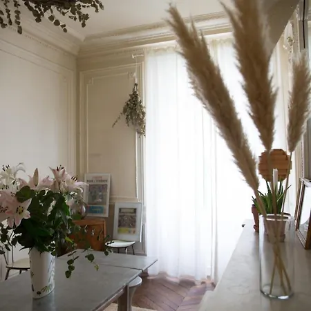 Splendid Close To The Monceau Park