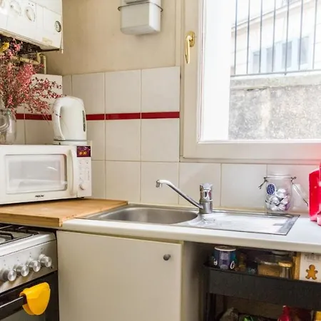 Splendid Close To The Monceau Park * París