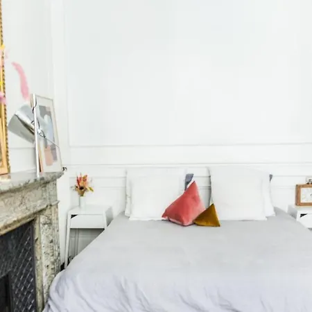 Splendid Close To The Monceau Park París